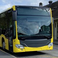 Basuri Bus Patas Pasukan Malam